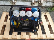 Mobiles Klimaservicegerät mit